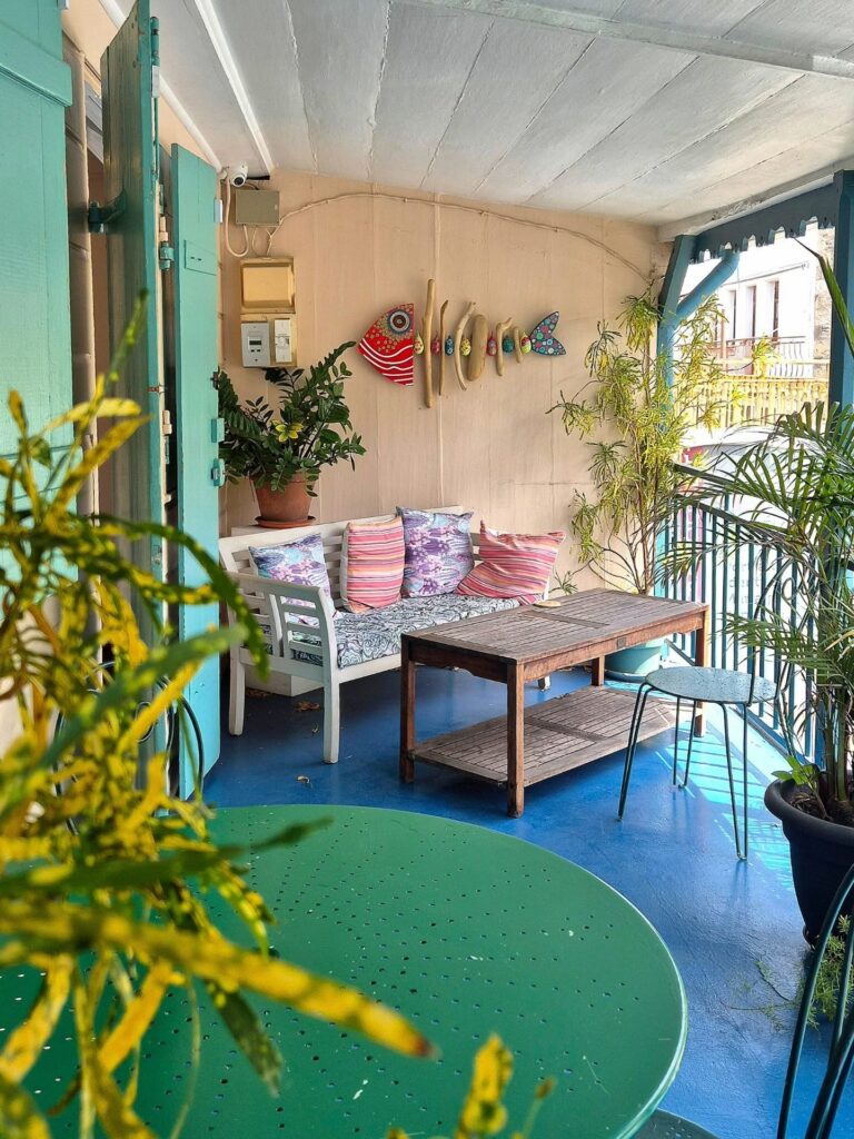 cafe arts st pierre